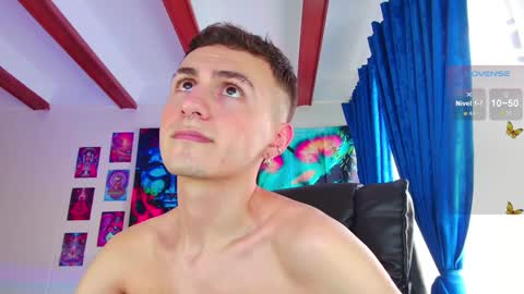 Julian Independent Model online show from 12.03.24