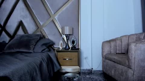 dimitriklein online show from 10.29.25