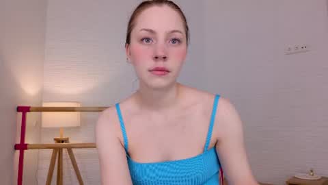 Snapshot of dina_peach chatting on 06.29.26 Dina online show from 06.29.26