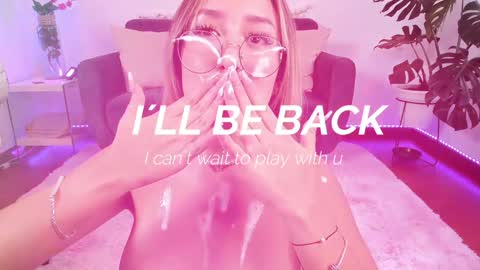 Snapshot of dina_ride chatting on 02.02.25 online show from 02.02.25