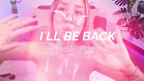 Snapshot of dina_ride chatting on 02.16.25 online show from 02.16.25