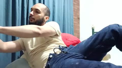 Snapshot of dinchtcams chatting on 06.19.26 Dincht online show from 06.19.26