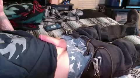 dino695802 online show from 10.27.25