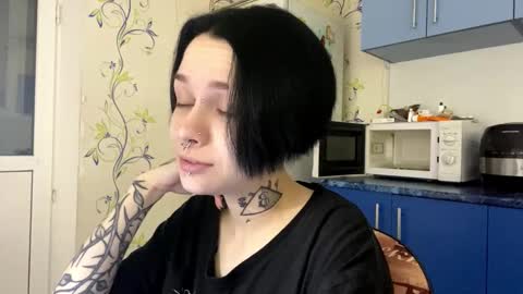 Cate online show from 10.21.25
