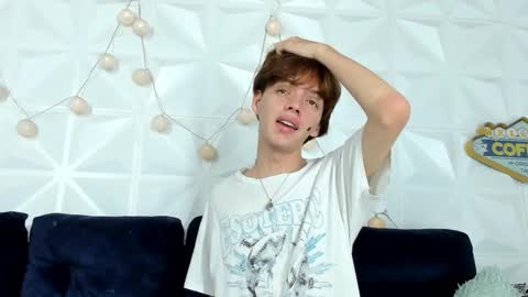 Snapshot of dioniso_69 chatting on 02.19.25 apollo online show from 02.19.25