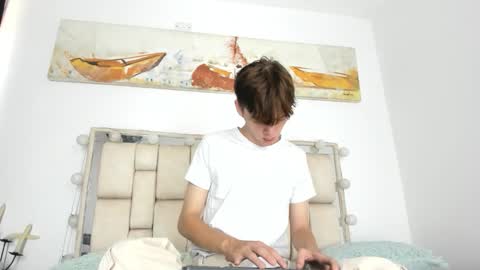 Snapshot of dioniso_69 chatting on 09.25.25 apollo online show from 09.25.25