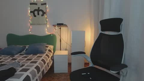 Anglica A online show from 01.26.25