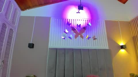 Cristal  online show from 01.26.25