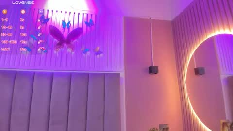 Cristal  online show from 10.16.25