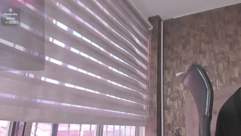 Snapshot of diosaa_golden chatting on 01.06.25 DIOSA online show from 01.06.25