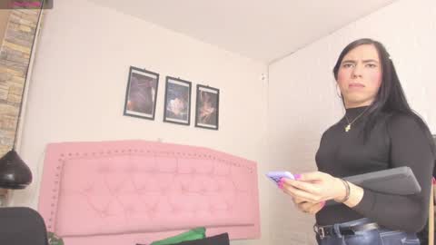 Snapshot of diosaa_golden chatting on 02.01.25 DIOSA online show from 02.01.25