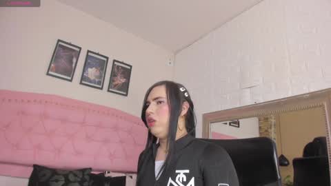 Snapshot of diosaa_golden chatting on 02.06.25 DIOSA online show from 02.06.25
