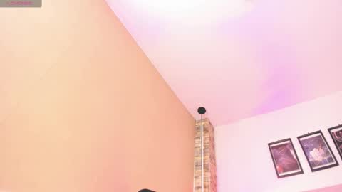 Snapshot of diosaa_golden chatting on 02.14.25 DIOSA online show from 02.14.25