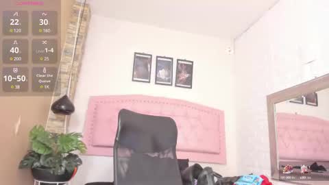 Snapshot of diosaa_golden chatting on 02.22.25 DIOSA online show from 02.22.25