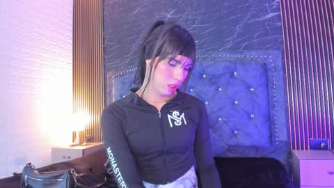 Snapshot of diosaa_golden chatting on 09.28.25 DIOSA online show from 09.28.25