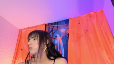 Snapshot of diosaa_golden chatting on 10.06.25 DIOSA online show from 10.06.25