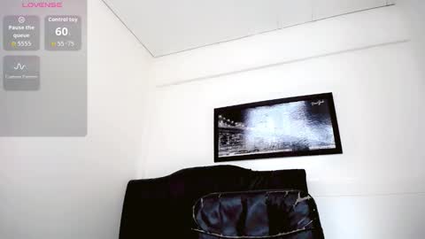 Diosiris Riannys online show from 10.25.25