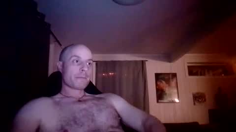 Snapshot of dirkdigglerofficial chatting on 01.07.26 dirkdigglerofficial online show from 01.07.26