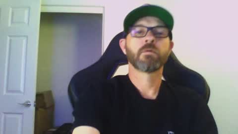 Snapshot of dirtrider15 chatting on 02.17.25 dirtrider15 online show from 02.17.25