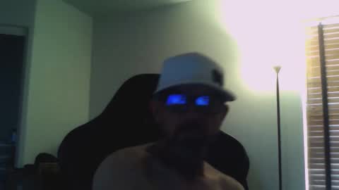 Snapshot of dirtrider15 chatting on 04.17.26 dirtrider15 online show from 04.17.26