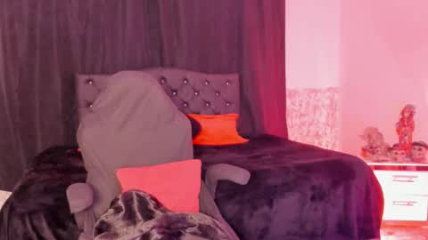 Snapshot of dirty_foxy69 chatting on 02.08.26 Violet online show from 02.08.26