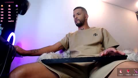 Snapshot of dirtybhot chatting on 09.19.25 I just want to be happy online show from 09.19.25