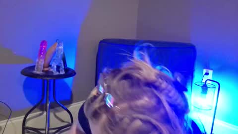 Snapshot of dirtydaisy1998 chatting on 03.04.25 Daisy Wylde online show from 03.04.25