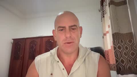 Snapshot of dirtydanlondon chatting on 02.11.25 Dirtydanlondon online show from 02.11.25