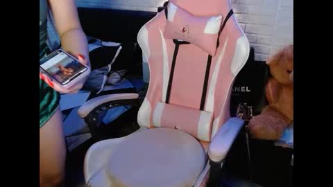 Snapshot of dirtylexa31 chatting on 01.19.25 LEXA online show from 01.19.25