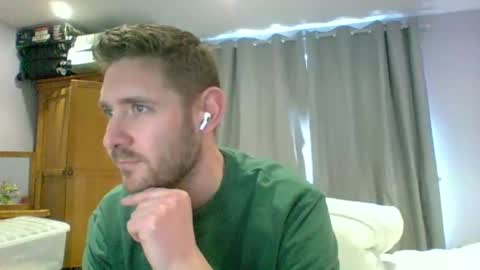 Snapshot of dirtylondon729 chatting on 03.10.25 Exhibitionist Ben online show from 03.10.25