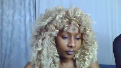Snapshot of disah_002 chatting on 06.17.26 disah_002 online show from 06.17.26