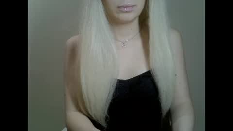 DitaMilton online show from 01.20.25