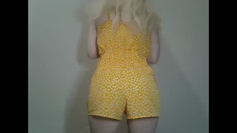 DitaMilton online show from 02.18.25