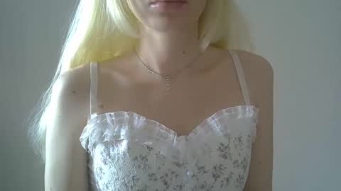 DitaMilton online show from 02.21.26