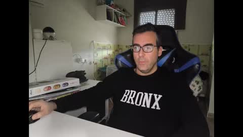 Snapshot of ditos_c chatting on 01.09.25 ditos_c online show from 01.09.25