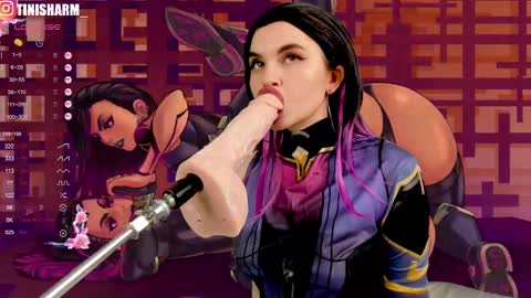 Snapshot of divacam chatting on 02.26.25 Tini online show from 02.26.25