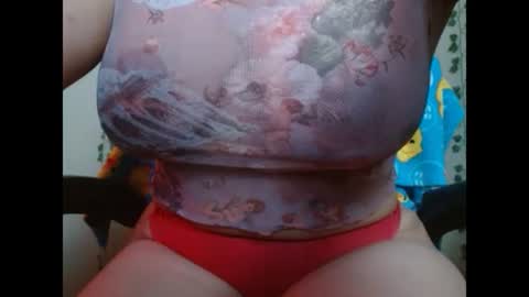 Snapshot of divadirty chatting on 03.11.25 Mari online show from 03.11.25