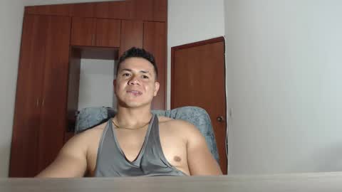 Snapshot of divamancini chatting on 11.23.25 Diva Mancini online show from 11.23.25