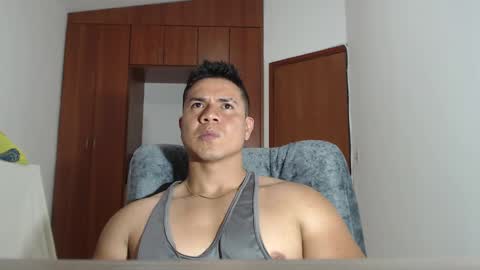 Snapshot of divamancini chatting on 11.25.25 Diva Mancini online show from 11.25.25