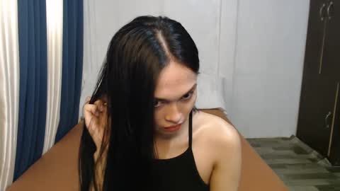 Snapshot of divina_graciaxx chatting on 03.04.25 DIVINA online show from 03.04.25