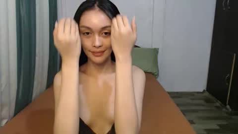 Snapshot of divina_graciaxx chatting on 02.05.26 DIVINA online show from 02.05.26