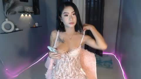 Snapshot of divinaaaaa chatting on 06.21.26 divinaaaaa online show from 06.21.26