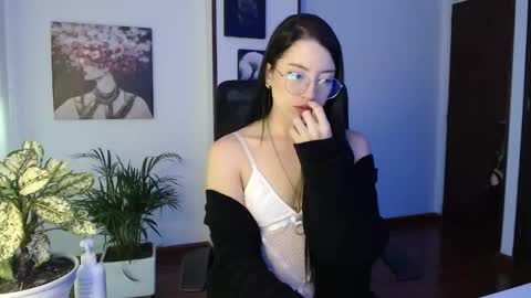 Hera online show from 11.04.25