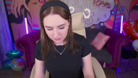 Snapshot of divinejasss chatting on 02.20.25 DivineJasss online show from 02.20.25