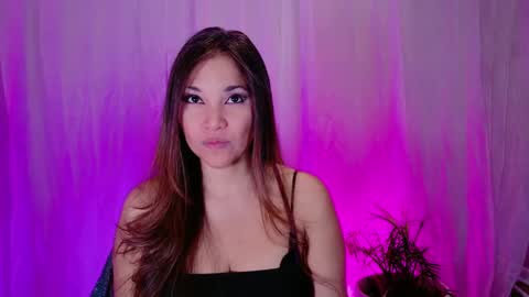 DivineLynn online show from 01.22.25