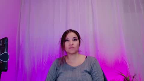DivineLynn online show from 01.22.25