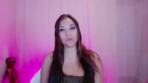 DivineLynn online show from 02.24.25