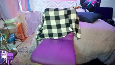 Jade Divyne online show from 12.11.24