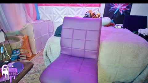 Jade Divyne online show from 12.15.24