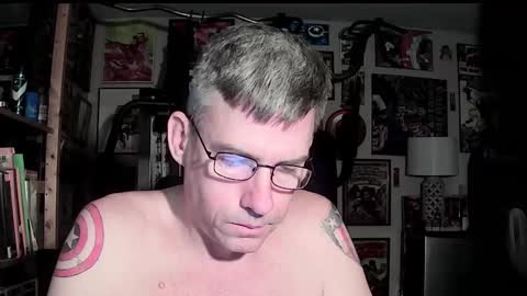 Snapshot of dix_handley_50 chatting on 09.29.25 dix_handley_50 online show from 09.29.25